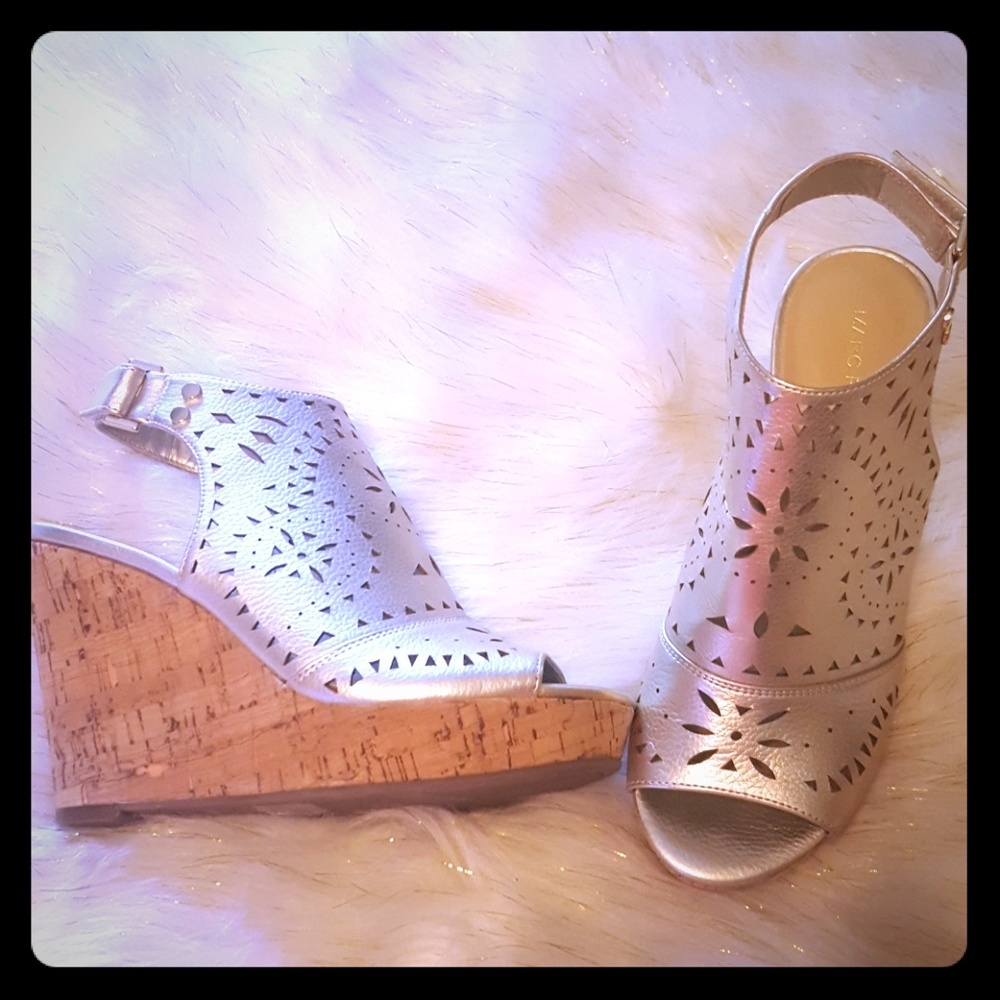 Marc Fisher wedges